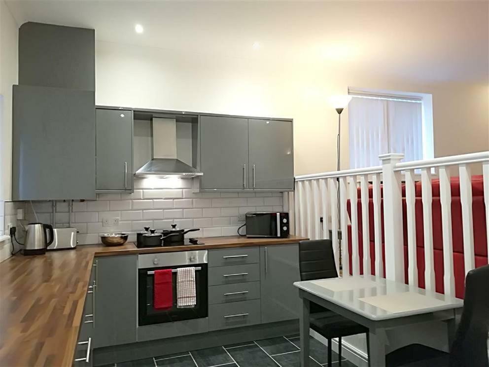 2 Bedroom Modern Apartment, Uplands, Swansea Exterior photo